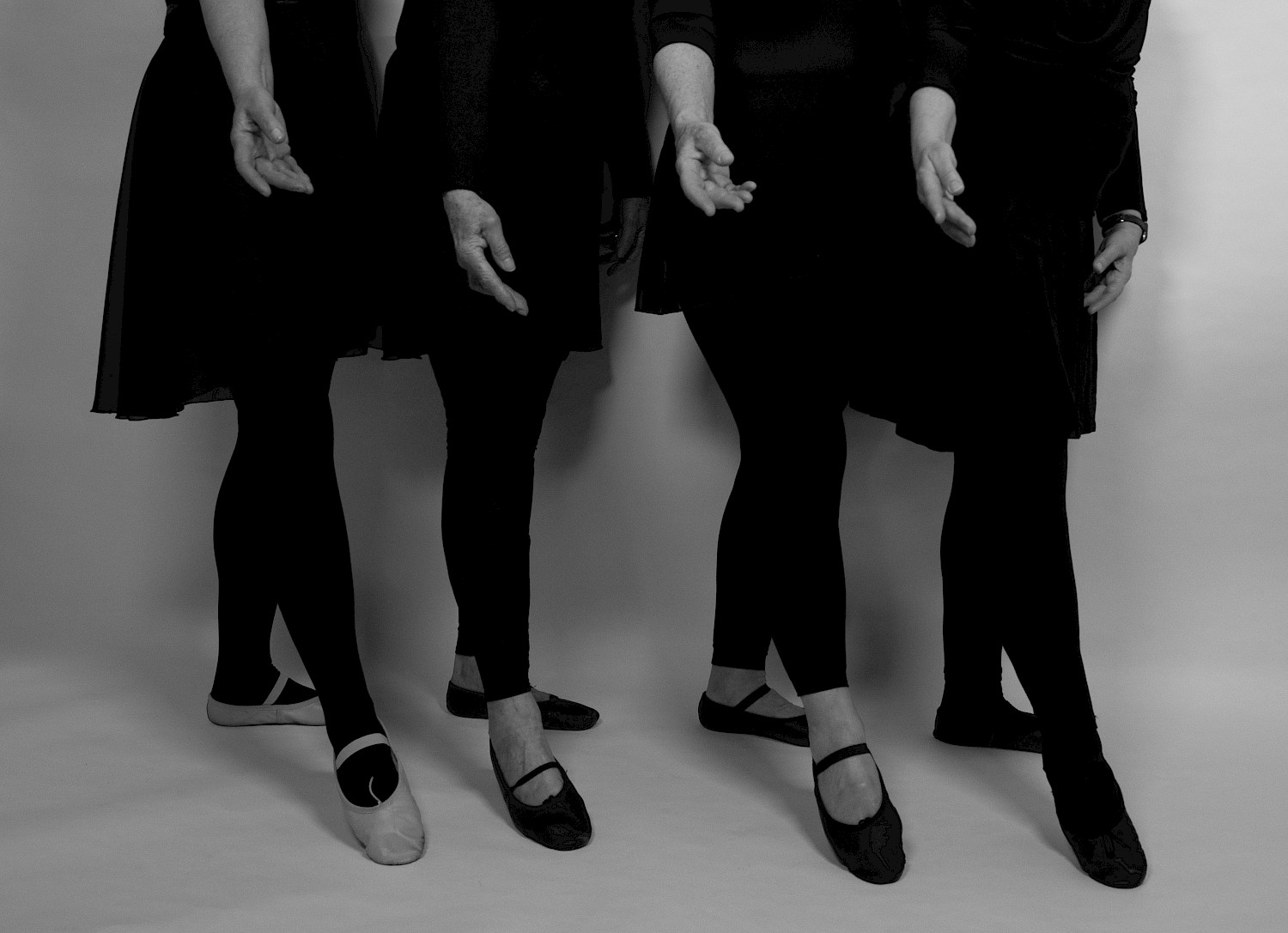 Typically, professional ballet dancers will retire in their 30s-40s. The Royal Academy of Dance’s Silver Swans initiative provides classes specifically for older learners (over 55s). In collaboration with Janet Lomas School of Dancing, this publication aims to show the lesser-seen sides of ballet and to celebrate the Silver Swans. Typically, professional ballet dancers will retire in their 30s-40s. The Royal Academy of Dance’s Silver Swans initiative provides classes specifically for older learners (over 55s). In collaboration with Janet Lomas School of Dancing, this publication aims to show the lesser-seen sides of ballet and to celebrate the Silver Swans.