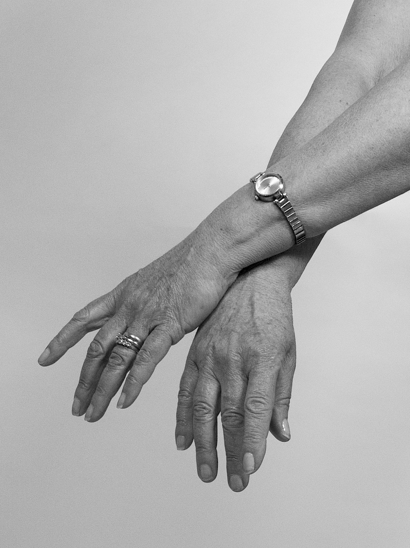Typically, professional ballet dancers will retire in their 30s-40s. The Royal Academy of Dance’s Silver Swans initiative provides classes specifically for older learners (over 55s). In collaboration with Janet Lomas School of Dancing, this publication aims to show the lesser-seen sides of ballet and to celebrate the Silver Swans. Typically, professional ballet dancers will retire in their 30s-40s. The Royal Academy of Dance’s Silver Swans initiative provides classes specifically for older learners (over 55s). In collaboration with Janet Lomas School of Dancing, this publication aims to show the lesser-seen sides of ballet and to celebrate the Silver Swans.