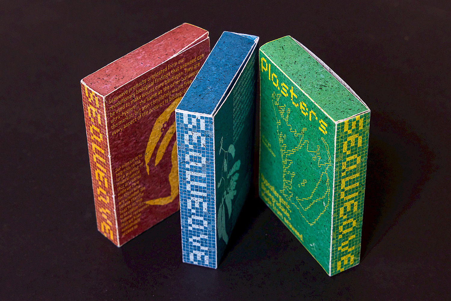 Seaweave is a brand identity design for the concept of bandages and wound care made from seaweed, with the aim of reducing the amount of waste produced in the medical industry. Packaging printed on paper made from seaweed. Seaweave is a brand identity design for the concept of bandages and wound care made from seaweed, with the aim of reducing the amount of waste produced in the medical industry. Packaging printed on paper made from seaweed.