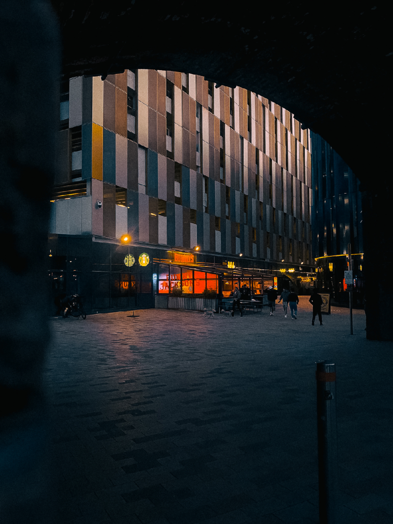 A portion of a longer sequence of photography that explores the transformation of the city of Manchester from day to night- time, with a large focus on the photo editing and colour grading. A portion of a longer sequence of photography that explores the transformation of the city of Manchester from day to night- time, with a large focus on the photo editing and colour grading.