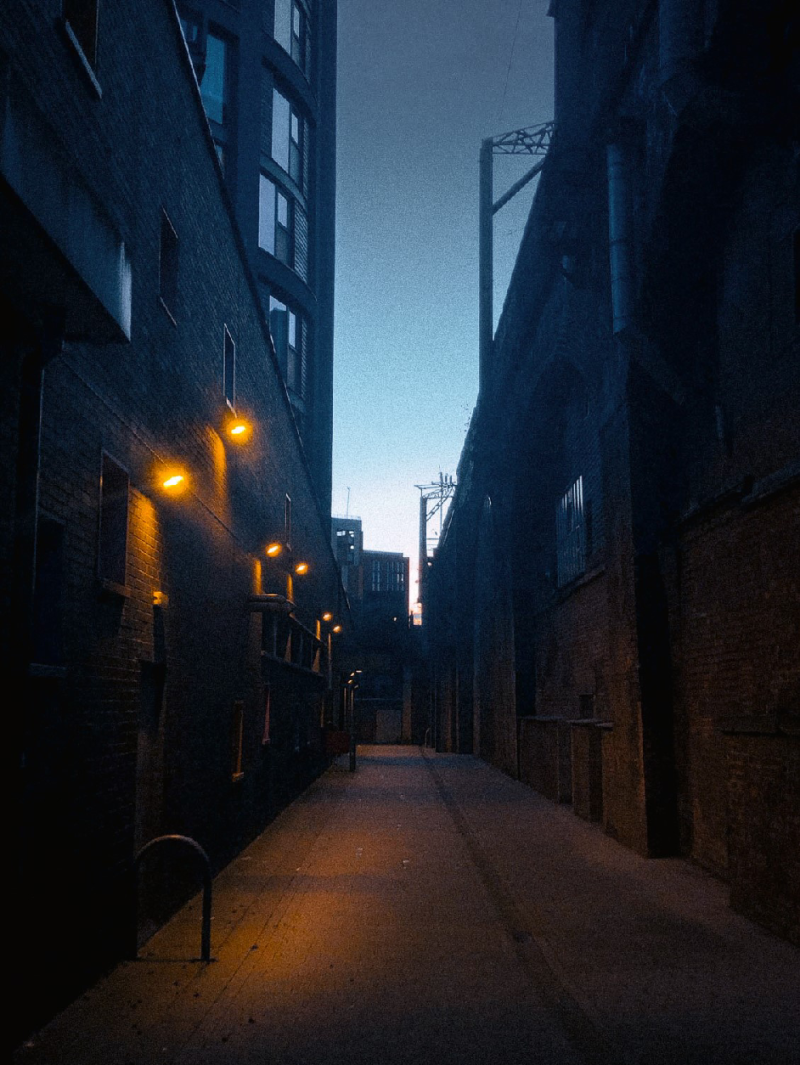 A portion of a longer sequence of photography that explores the transformation of the city of Manchester from day to night- time, with a large focus on the photo editing and colour grading. A portion of a longer sequence of photography that explores the transformation of the city of Manchester from day to night- time, with a large focus on the photo editing and colour grading.
